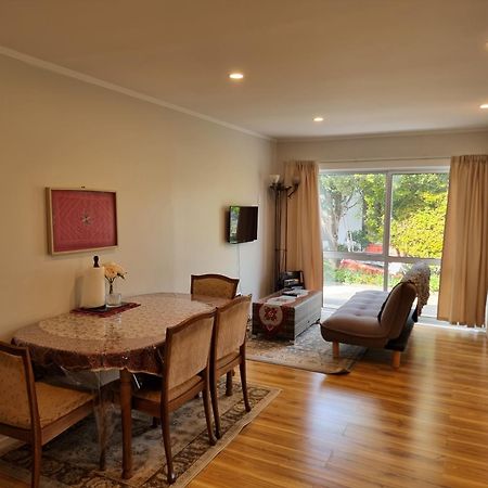 Entire Ground Floor With Full-Privacy And Family-Friendly Popular To Ferry Catchers Уелингтън Екстериор снимка