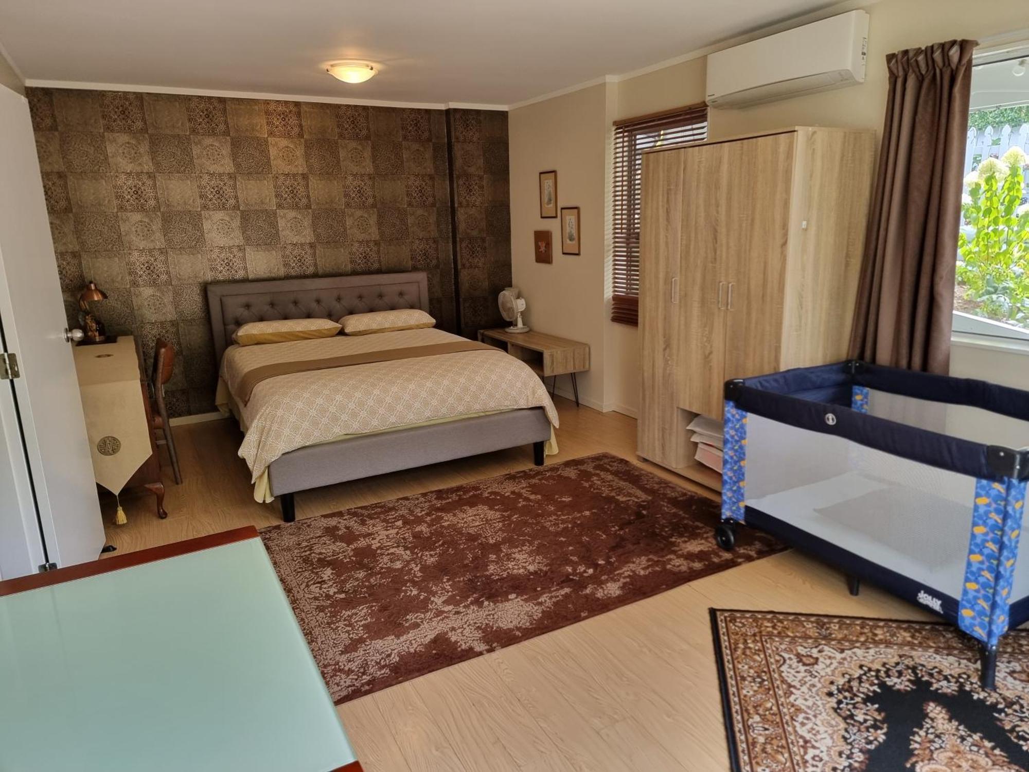 Entire Ground Floor With Full-Privacy And Family-Friendly Popular To Ferry Catchers Уелингтън Екстериор снимка