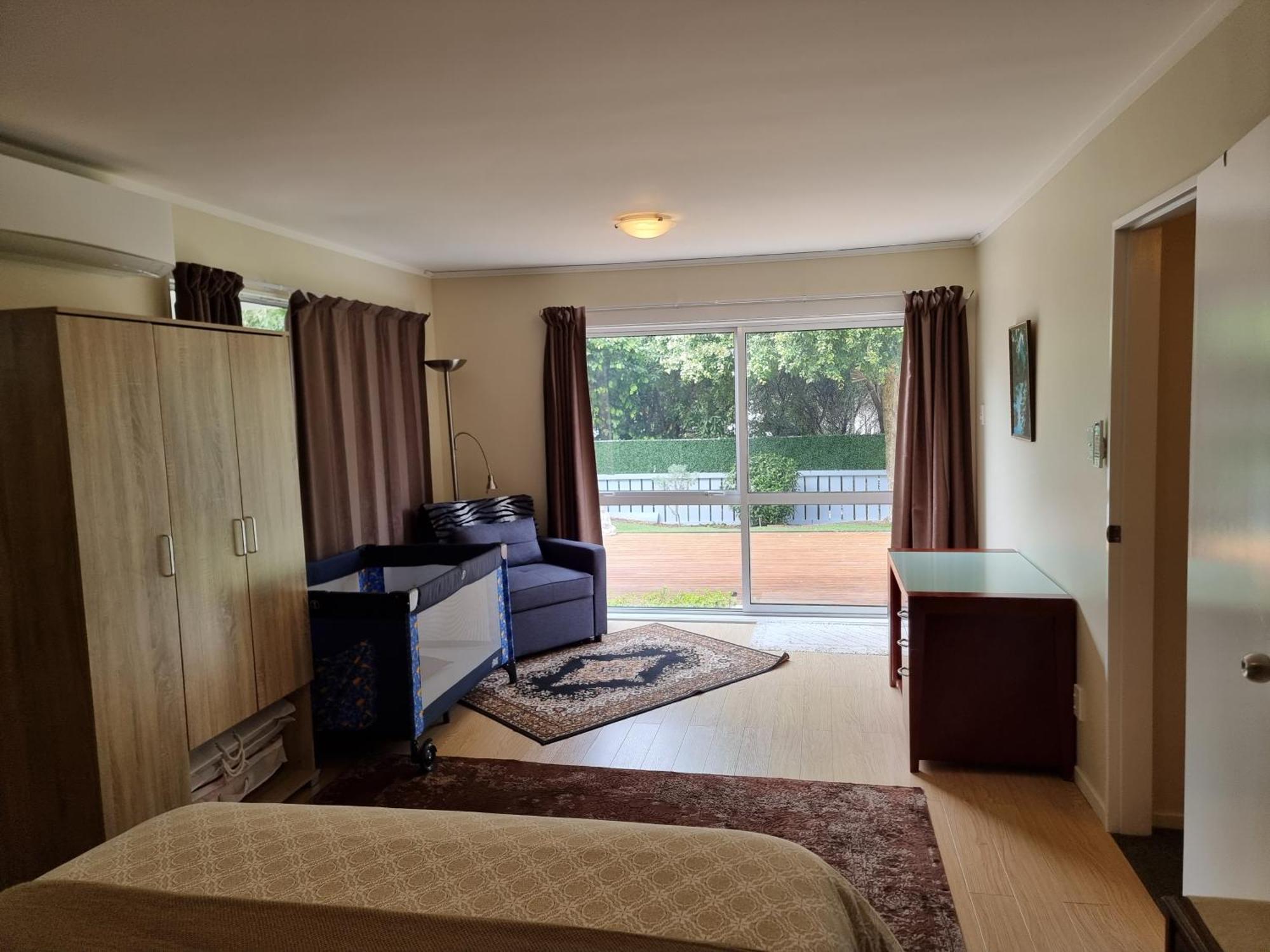 Entire Ground Floor With Full-Privacy And Family-Friendly Popular To Ferry Catchers Уелингтън Екстериор снимка