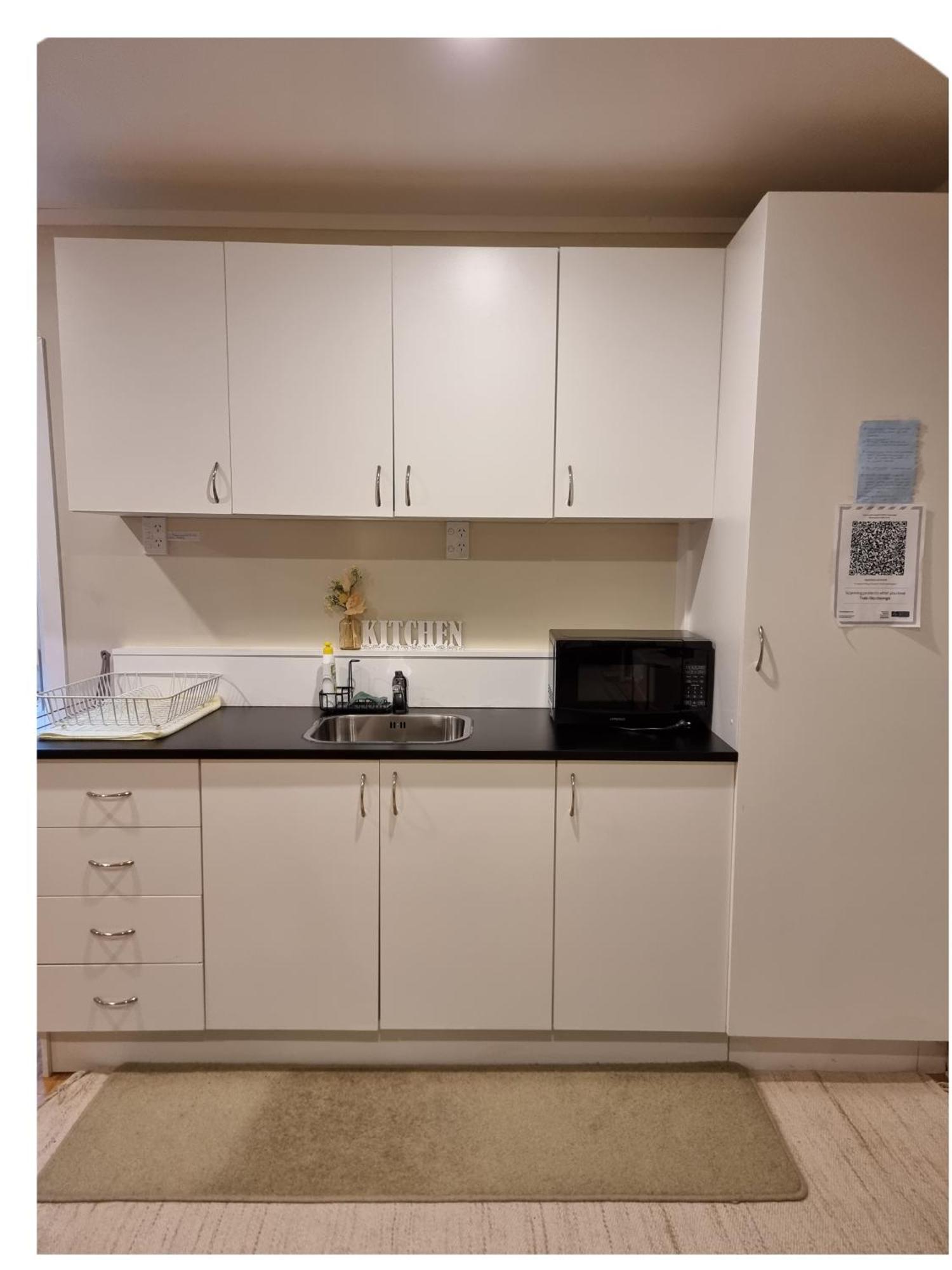 Entire Ground Floor With Full-Privacy And Family-Friendly Popular To Ferry Catchers Уелингтън Екстериор снимка