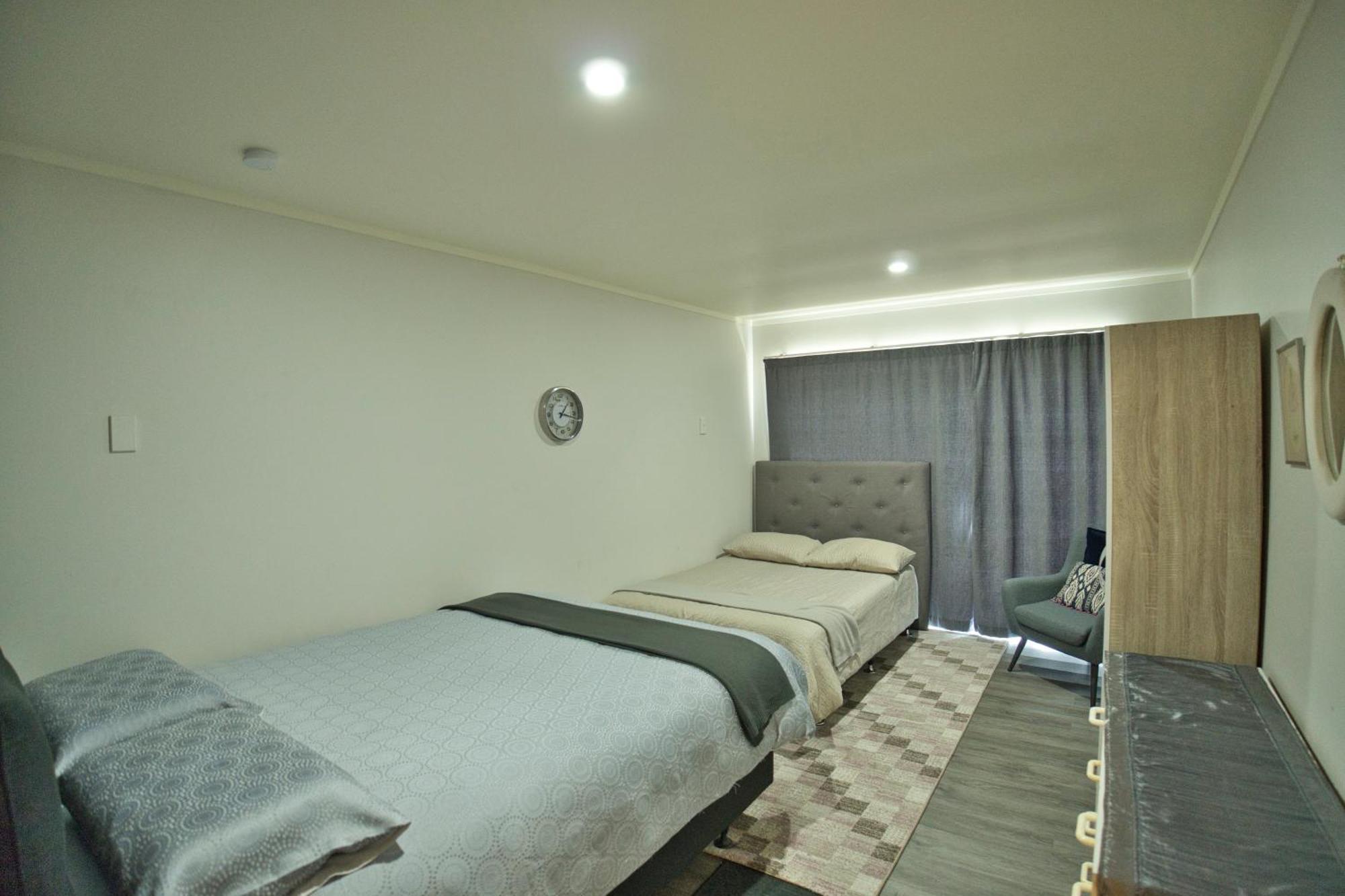 Entire Ground Floor With Full-Privacy And Family-Friendly Popular To Ferry Catchers Уелингтън Екстериор снимка