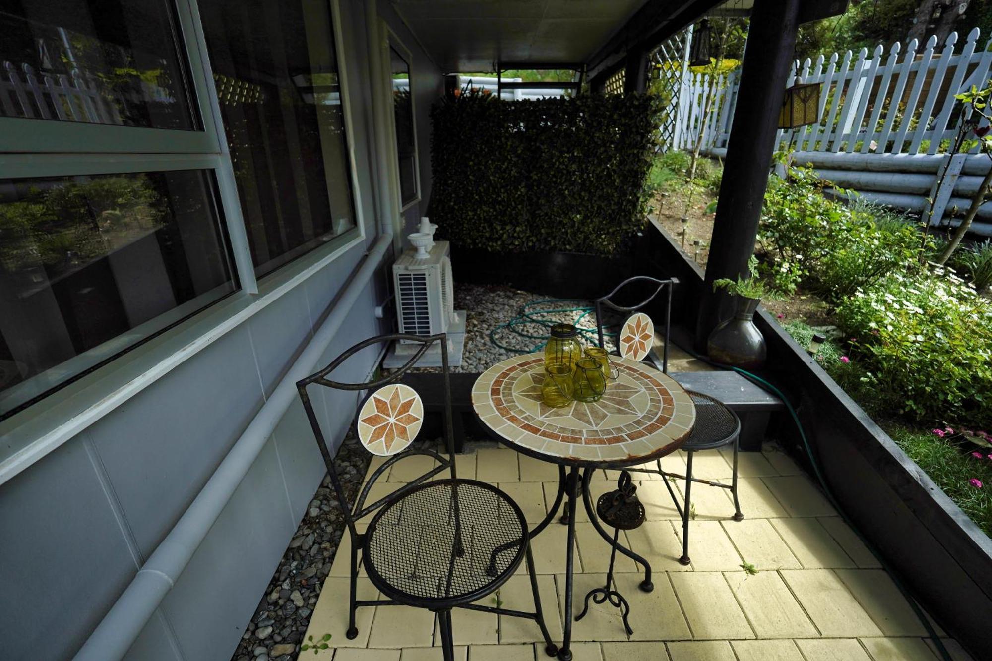 Entire Ground Floor With Full-Privacy And Family-Friendly Popular To Ferry Catchers Уелингтън Екстериор снимка