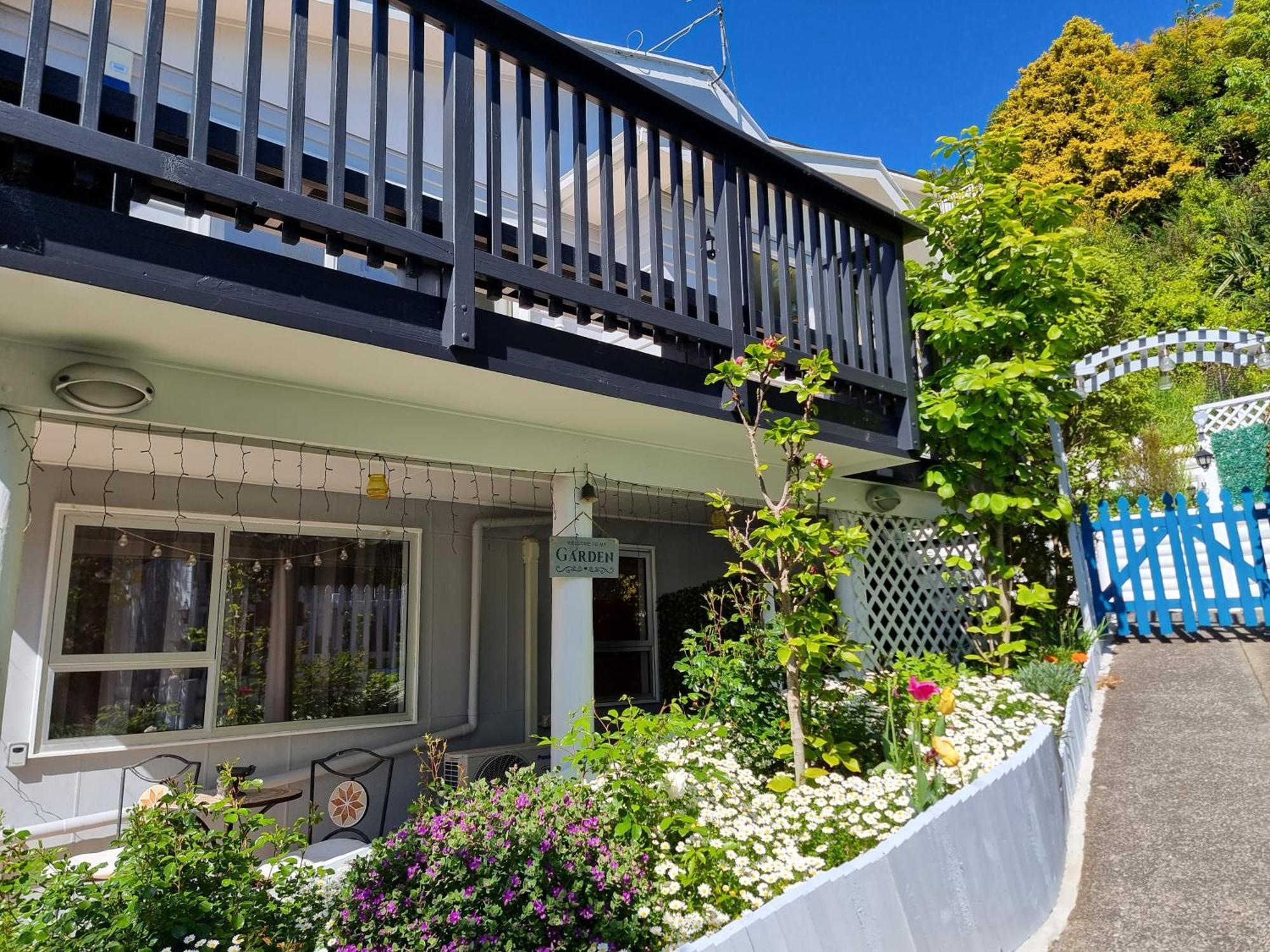 Entire Ground Floor With Full-Privacy And Family-Friendly Popular To Ferry Catchers Уелингтън Екстериор снимка