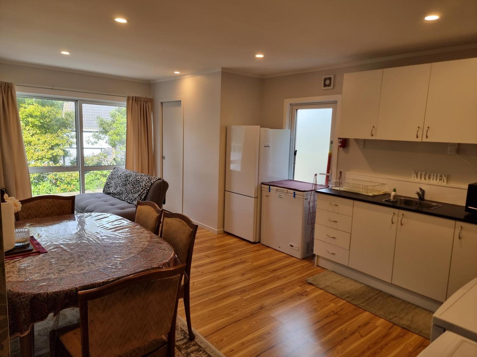 Entire Ground Floor With Full-Privacy And Family-Friendly Popular To Ferry Catchers Уелингтън Екстериор снимка